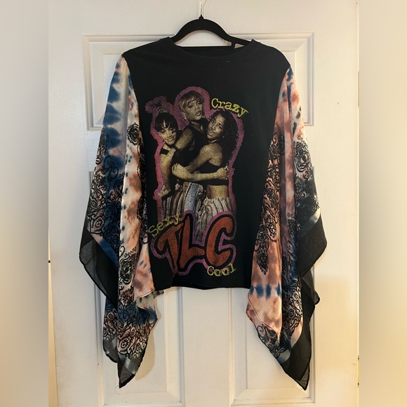 Visit my closet for all my latest Upcycled Tees and Custom requests - Picture 8 of 14